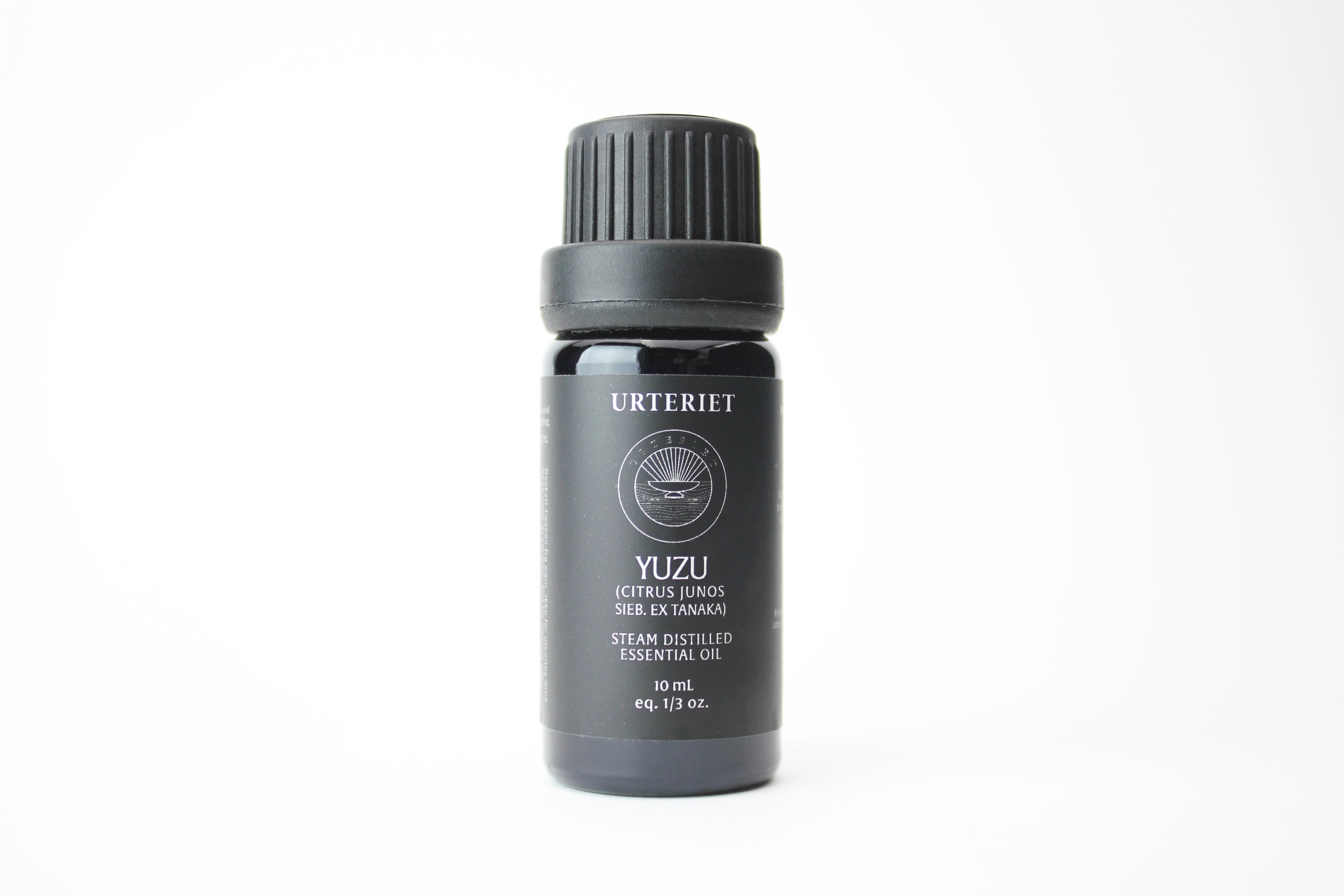 Yuzu (Citrus Junos Sieb. Ex Tanaka) essential oil 