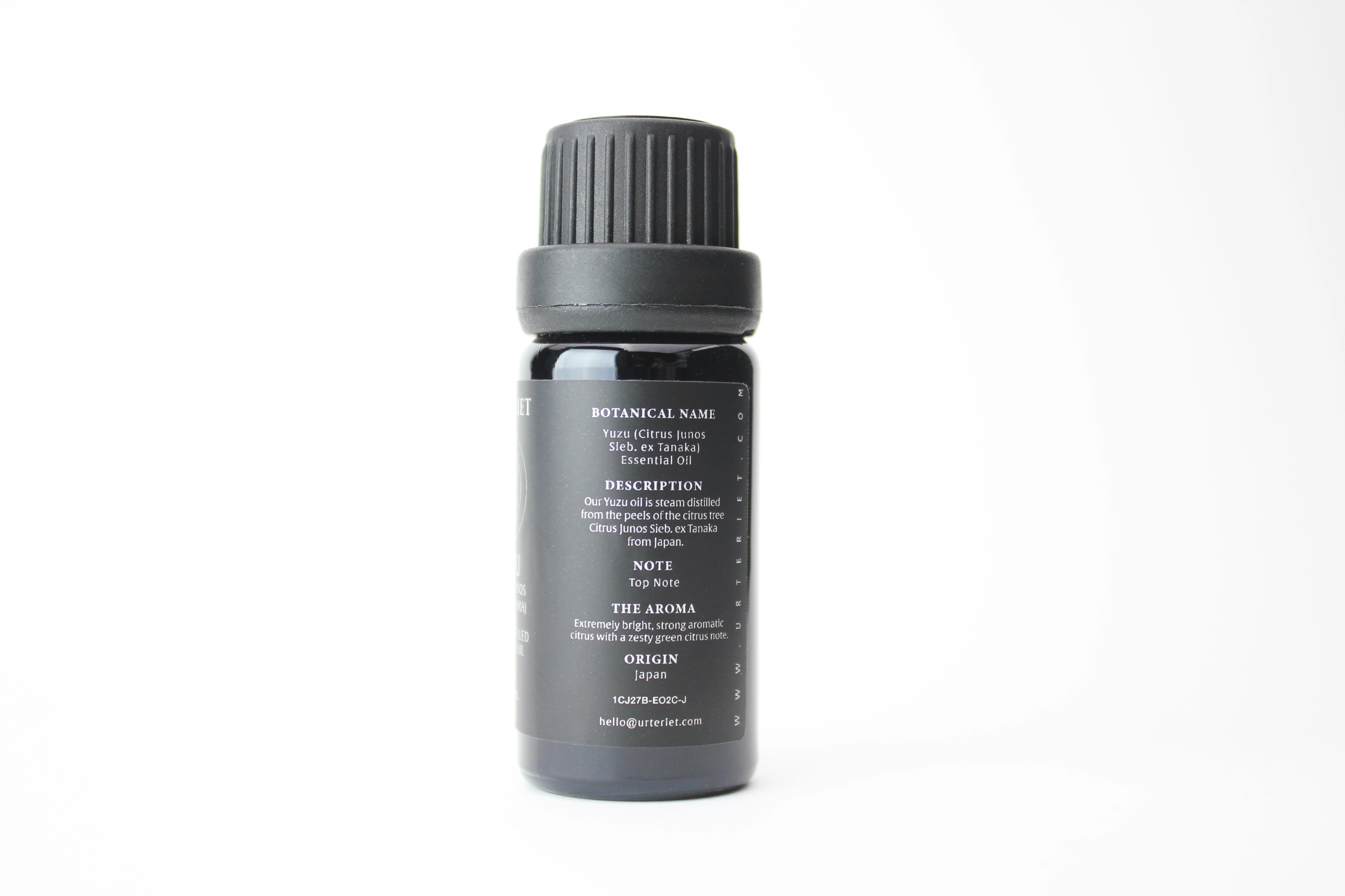 Yuzu (Citrus Junos Sieb. Ex Tanaka) essential oil 